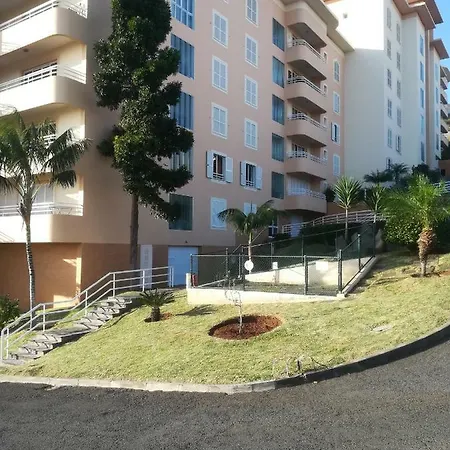 Apartment Colinas Do Lido Charme *